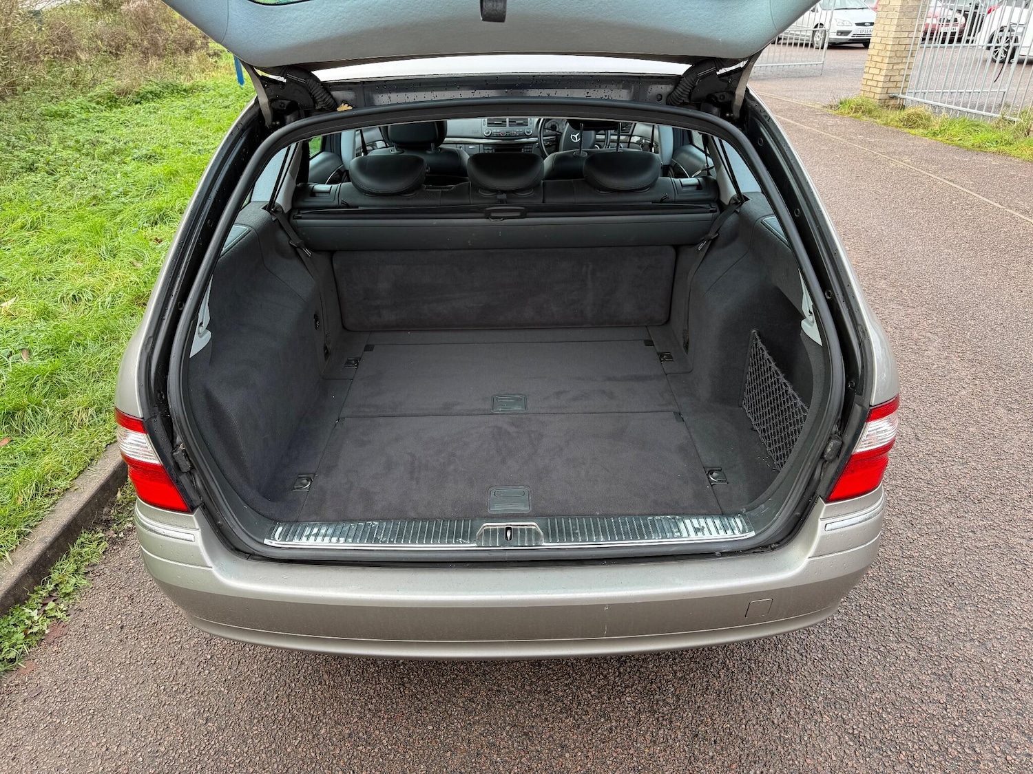 Used Mercedes-Benz E Class for sale - 76728369: Photo 16