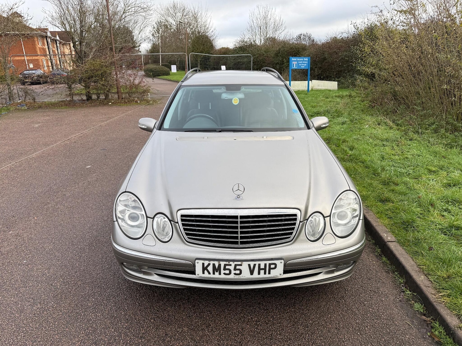 Used Mercedes-Benz E Class for sale - 76728369: Photo 2