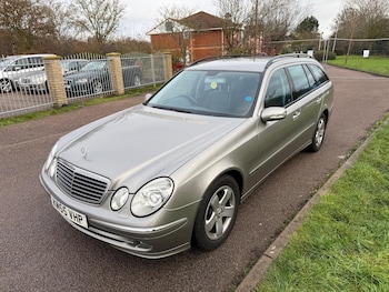 Used Mercedes-Benz E Class 2005 for sale - 76728369: Photo
