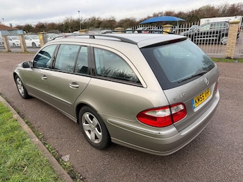 Used Mercedes-Benz E Class 2005 for sale - 76728369: Photo