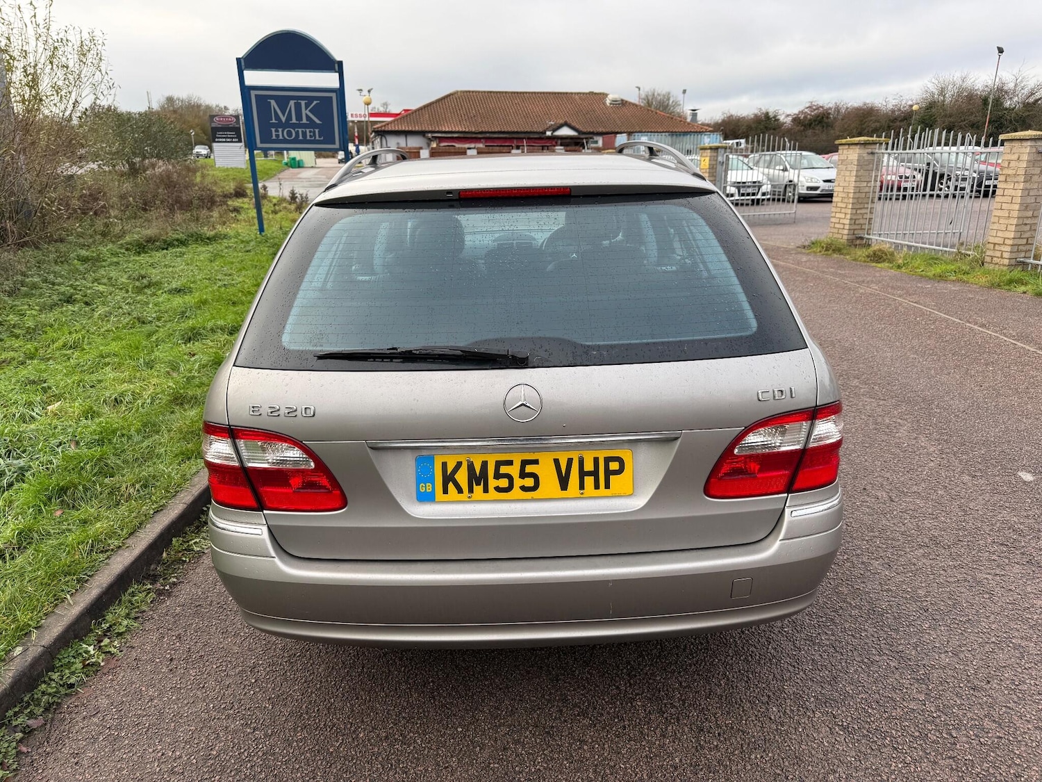 Used Mercedes-Benz E Class for sale - 76728369: Photo 6