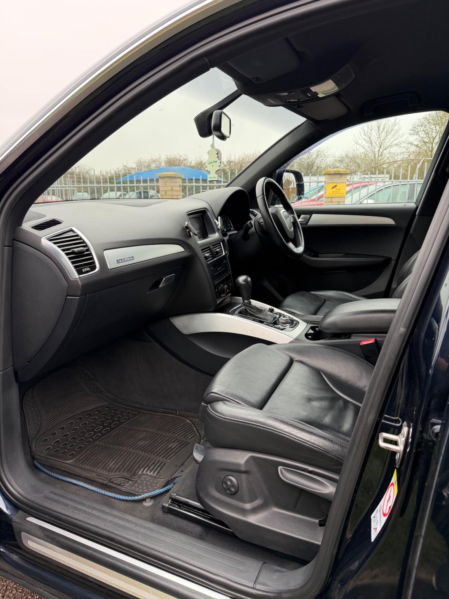 Used Audi Q5 2010 for sale - 77425072: Photo 14