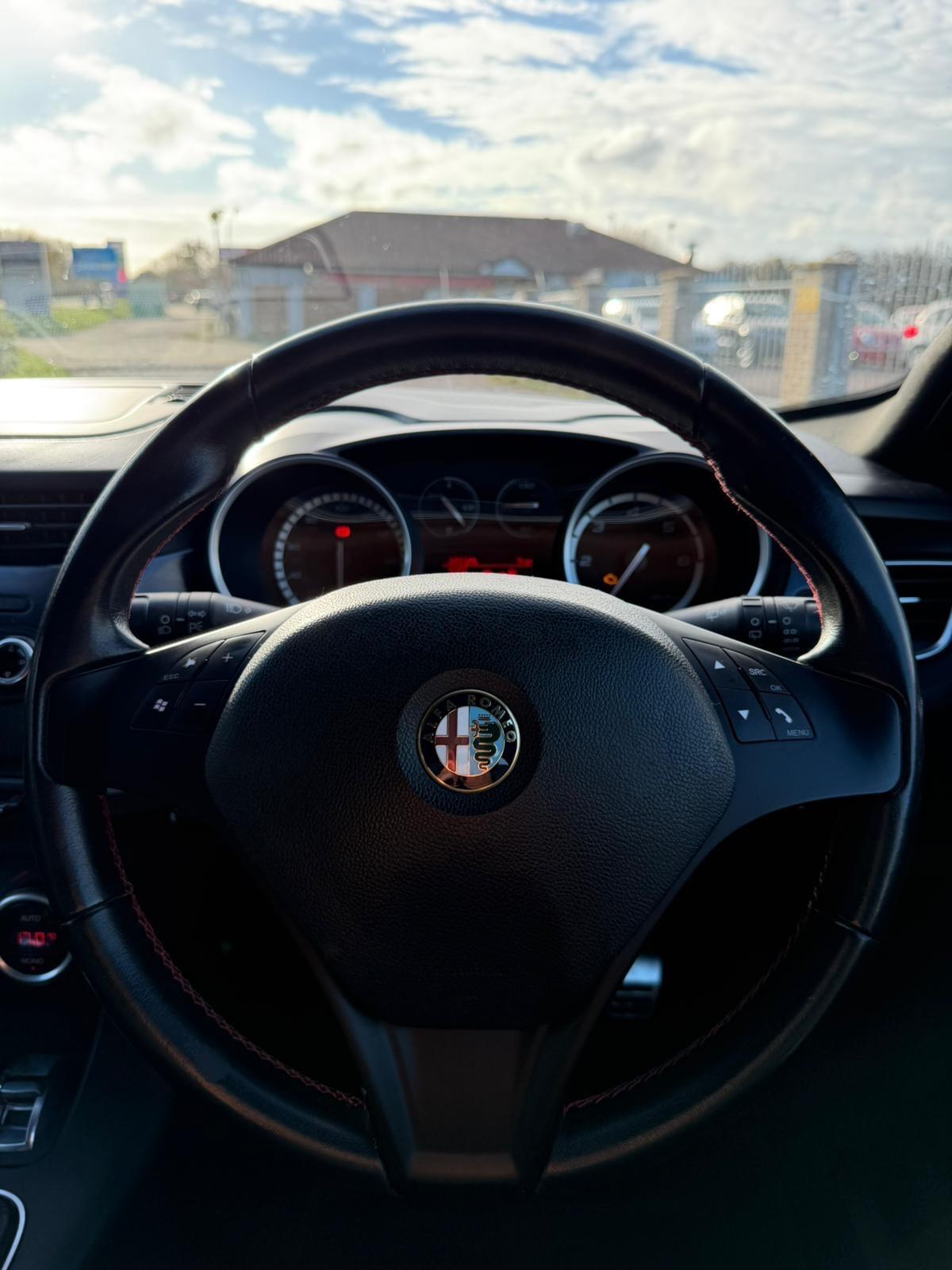 Used Alfa Romeo Giulietta 2013 for sale - 76484397: Photo 12