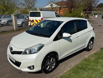 Used Toyota Vitz 2013 for sale - 75140324: Photo