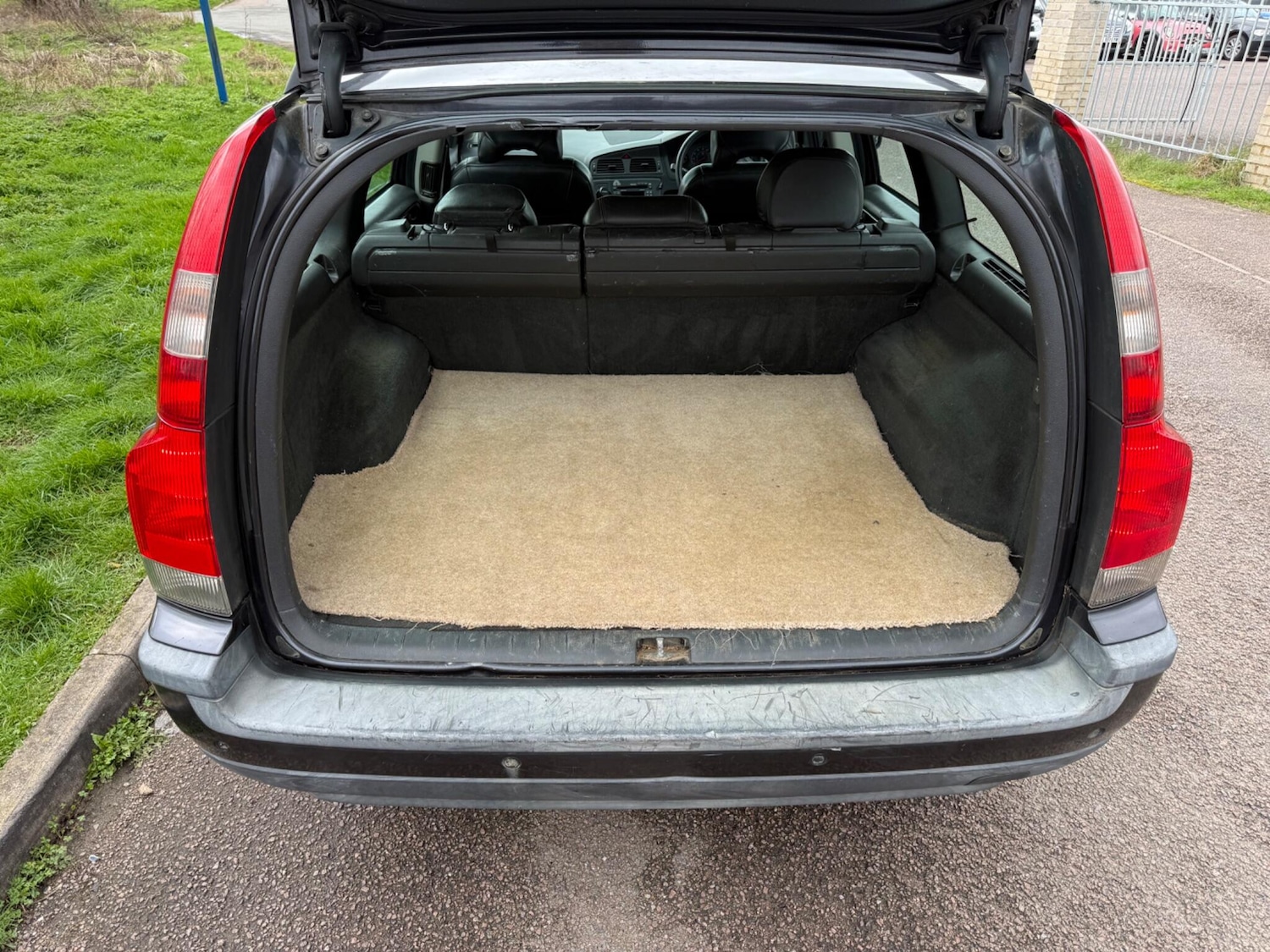 Used Volvo V70 2002 for sale - 77909128: Photo 16