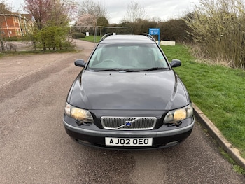 Used Volvo V70 2002 for sale - 77909128: Photo
