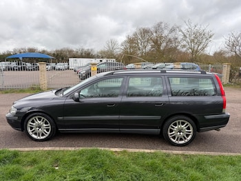 Used Volvo V70 2002 for sale - 77909128: Photo