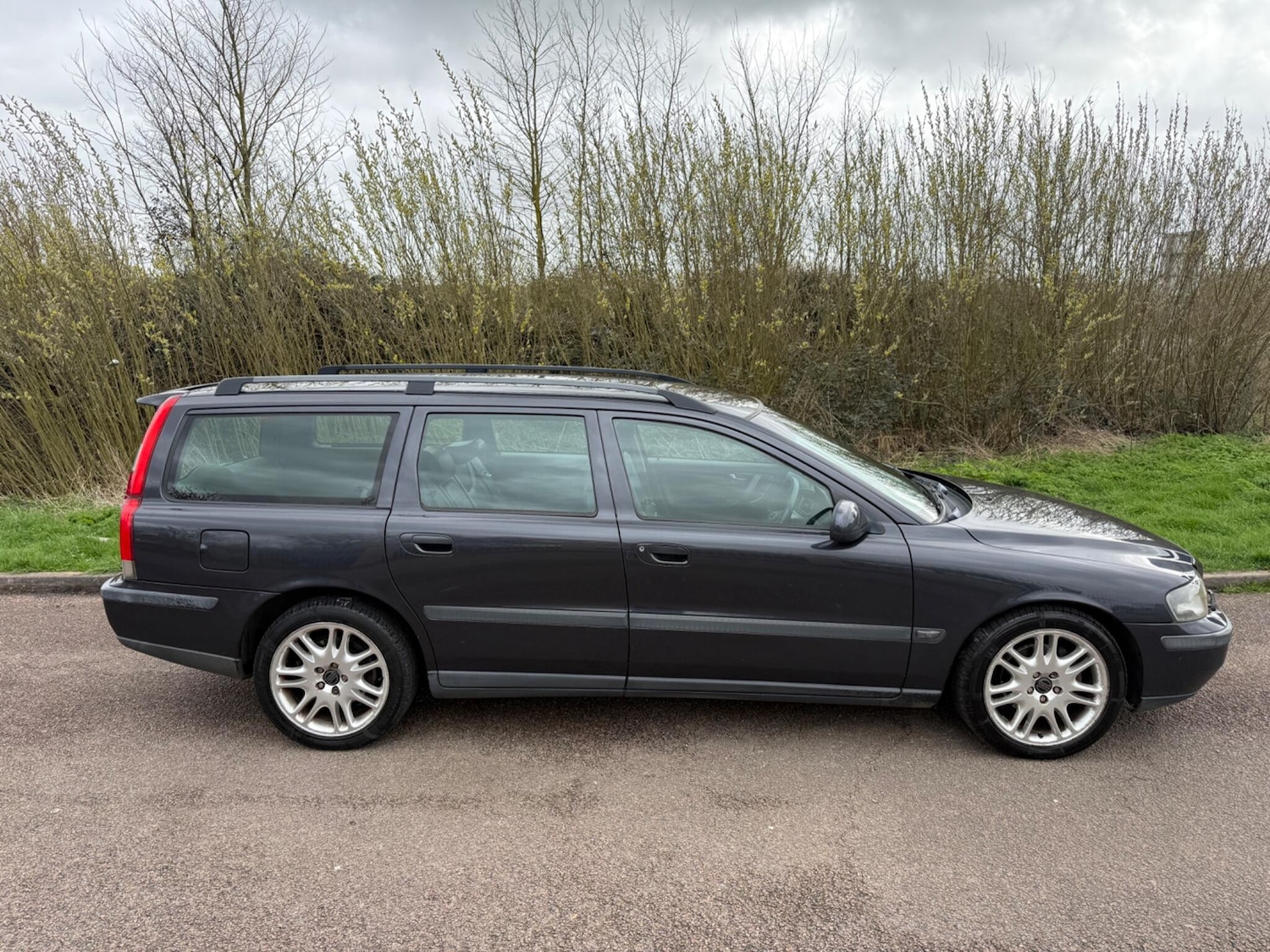 Used Volvo V70 2002 for sale - 77909128: Photo 5