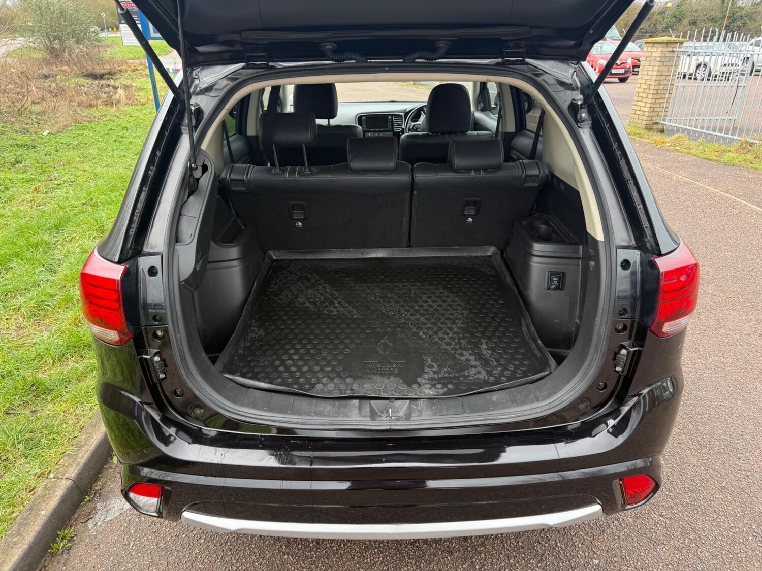 Used Mitsubishi Outlander 2016 for sale - 77484095: Photo 16