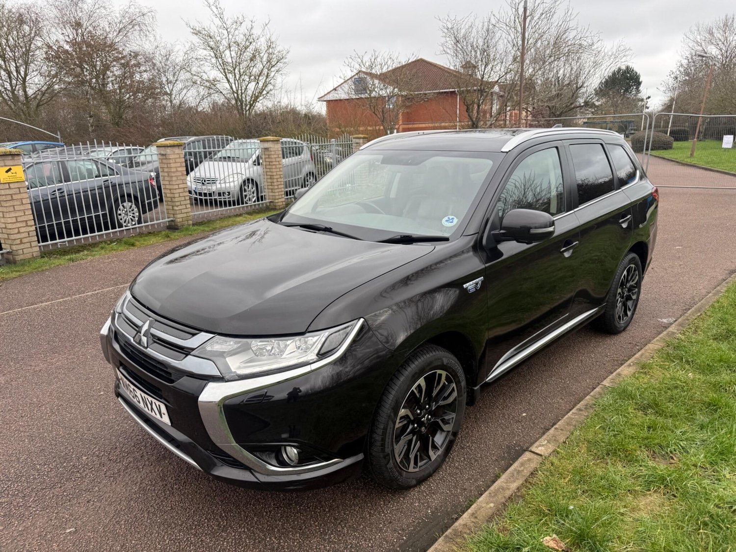 Used Mitsubishi Outlander 2016 for sale - 77484095: Photo 3