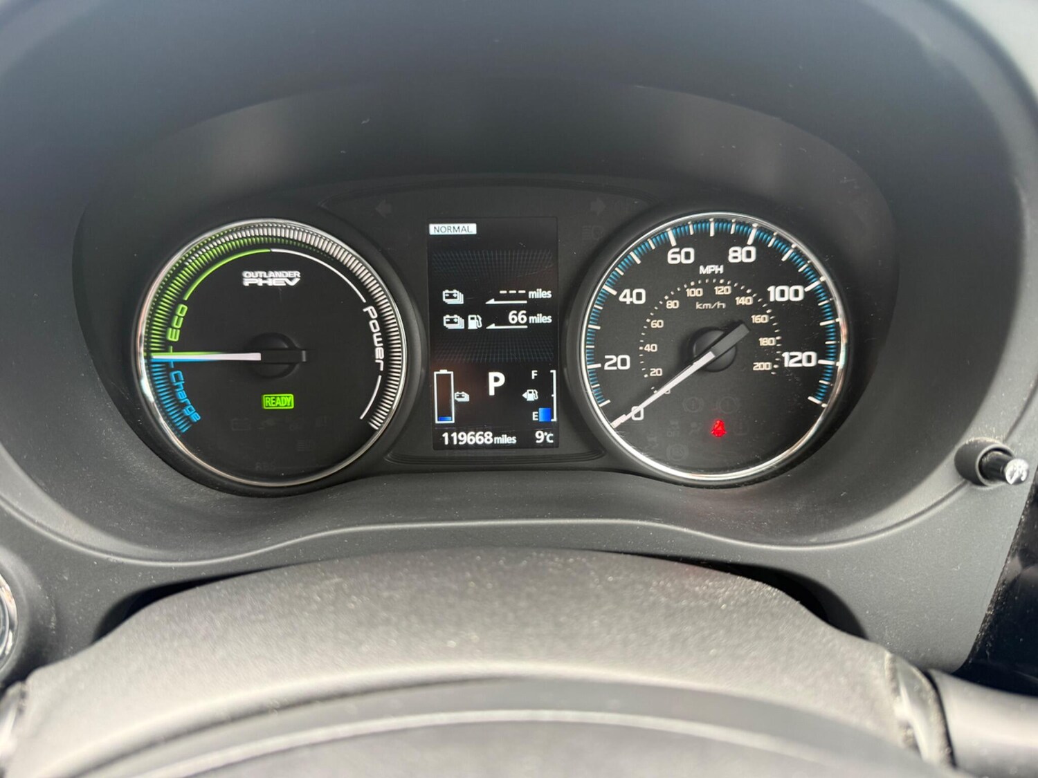 Used Mitsubishi Outlander 2016 for sale - 77484095: Photo 9