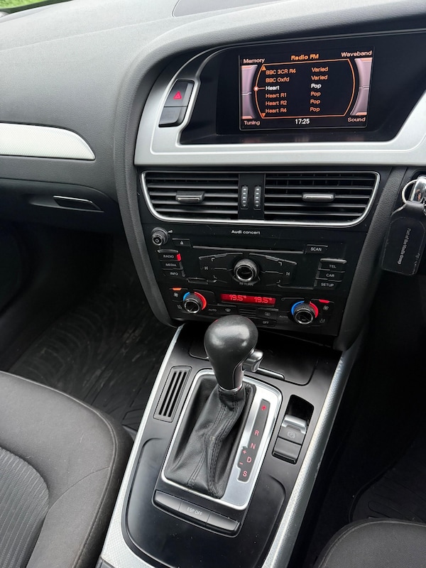 Used Audi A4 2010 for sale - 76306602: Photo 10