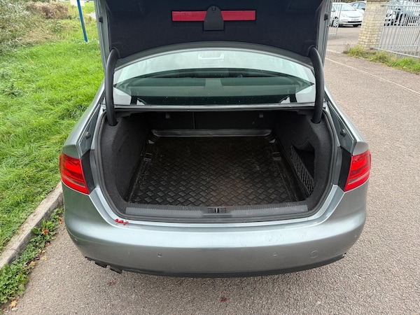 Used Audi A4 2010 for sale - 76306602: Photo 14