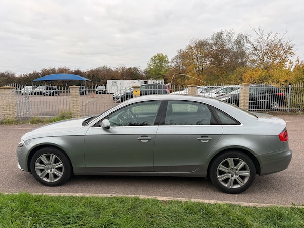 Used Audi A4 2010 for sale - 76306602: Photo 5