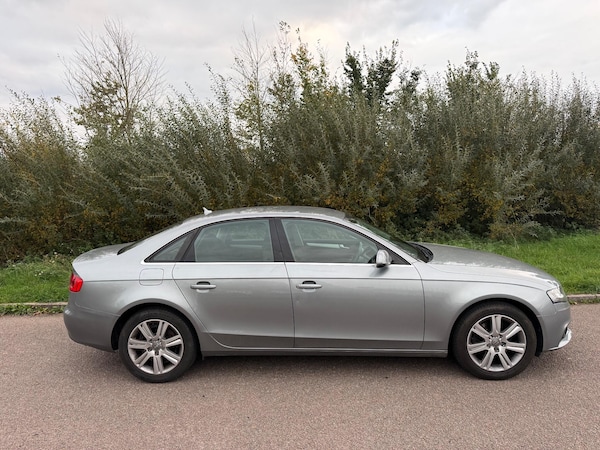 Used Audi A4 2010 for sale - 76306602: Photo 7