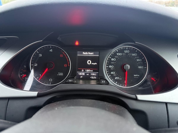 Used Audi A4 2010 for sale - 76306602: Photo 9