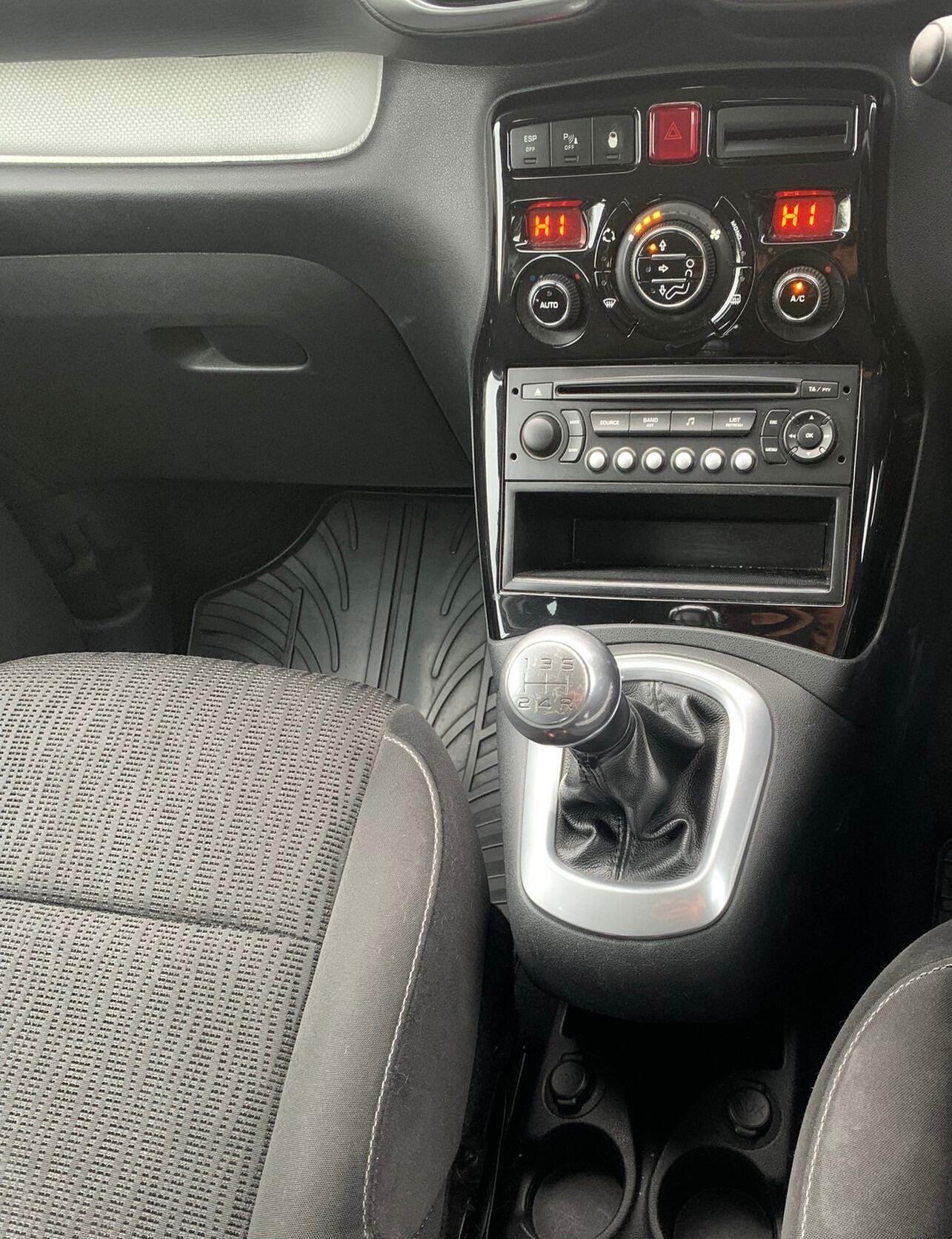 Used Citroen C3 Picasso 2010 for sale - 76151963: Photo 12