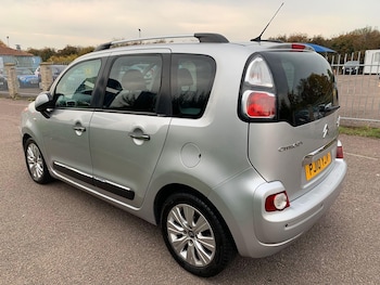 Used Citroen C3 Picasso 2010 for sale - 76151963: Photo