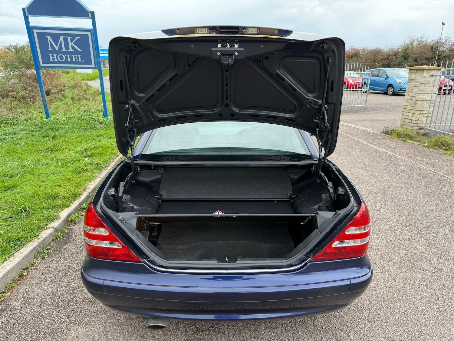 Used Mercedes-Benz SLK 2003 for sale - 76457638: Photo 21