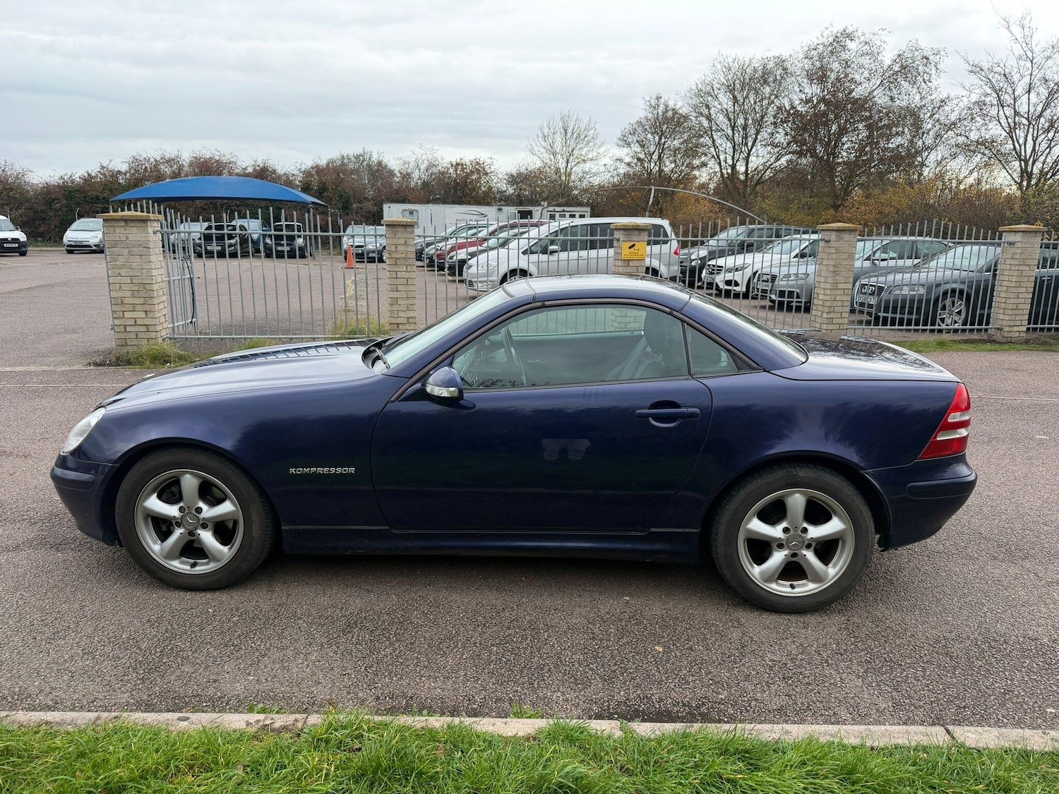 Used Mercedes-Benz SLK 2003 for sale - 76457638: Photo 4