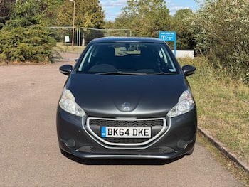 Used Peugeot 208 2014 for sale - 79756436: Photo