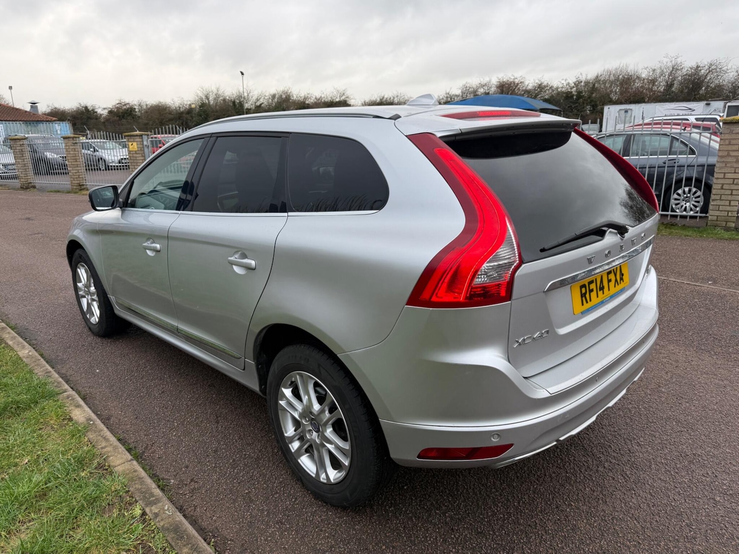 Used Volvo XC60 2014 for sale - 77478809: Photo 4