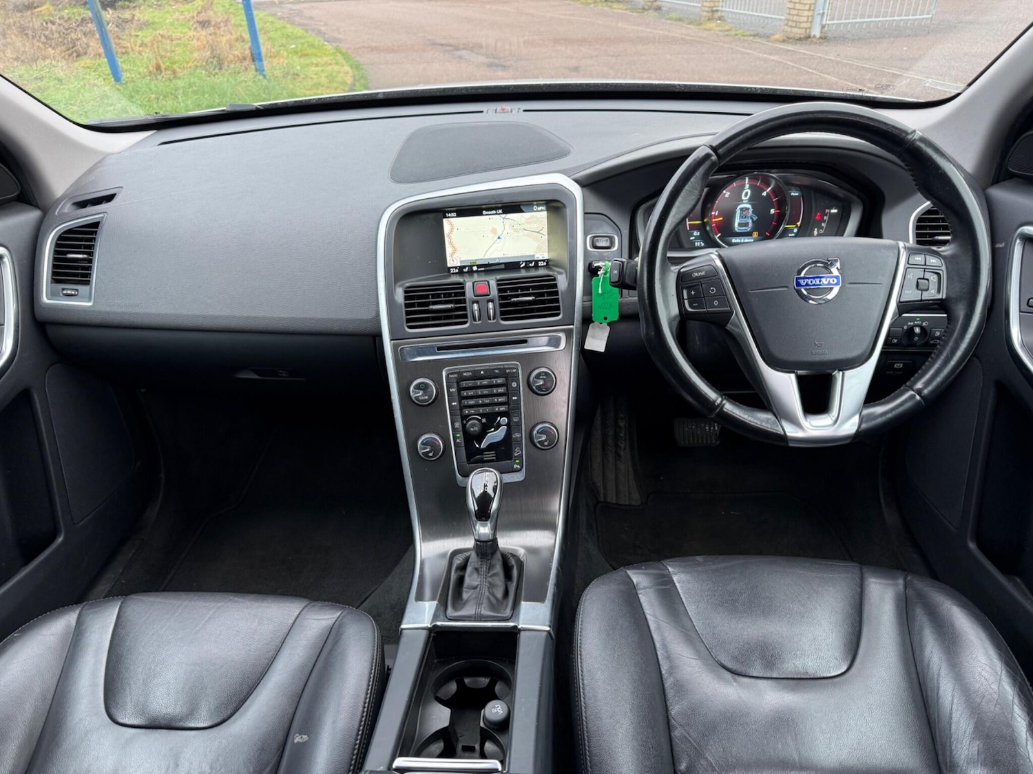 Used Volvo XC60 2014 for sale - 77478809: Photo 8