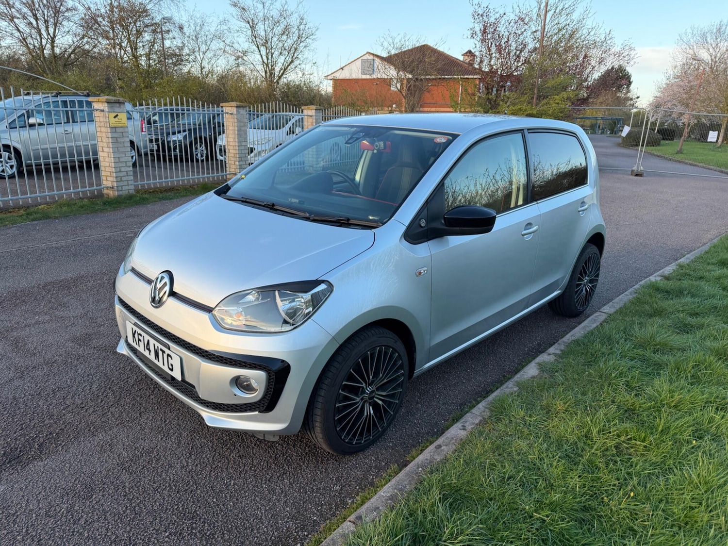 Used Volkswagen up! 2026 for sale - 78033998: Photo 3