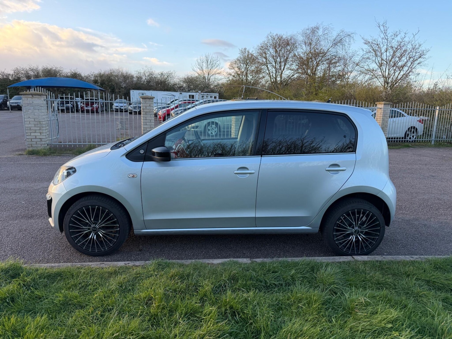 Used Volkswagen up! 2026 for sale - 78033998: Photo 5