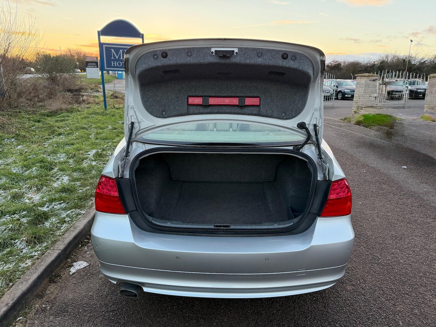 Used BMW 3 Series 2010 for sale - 77101829: Photo 17