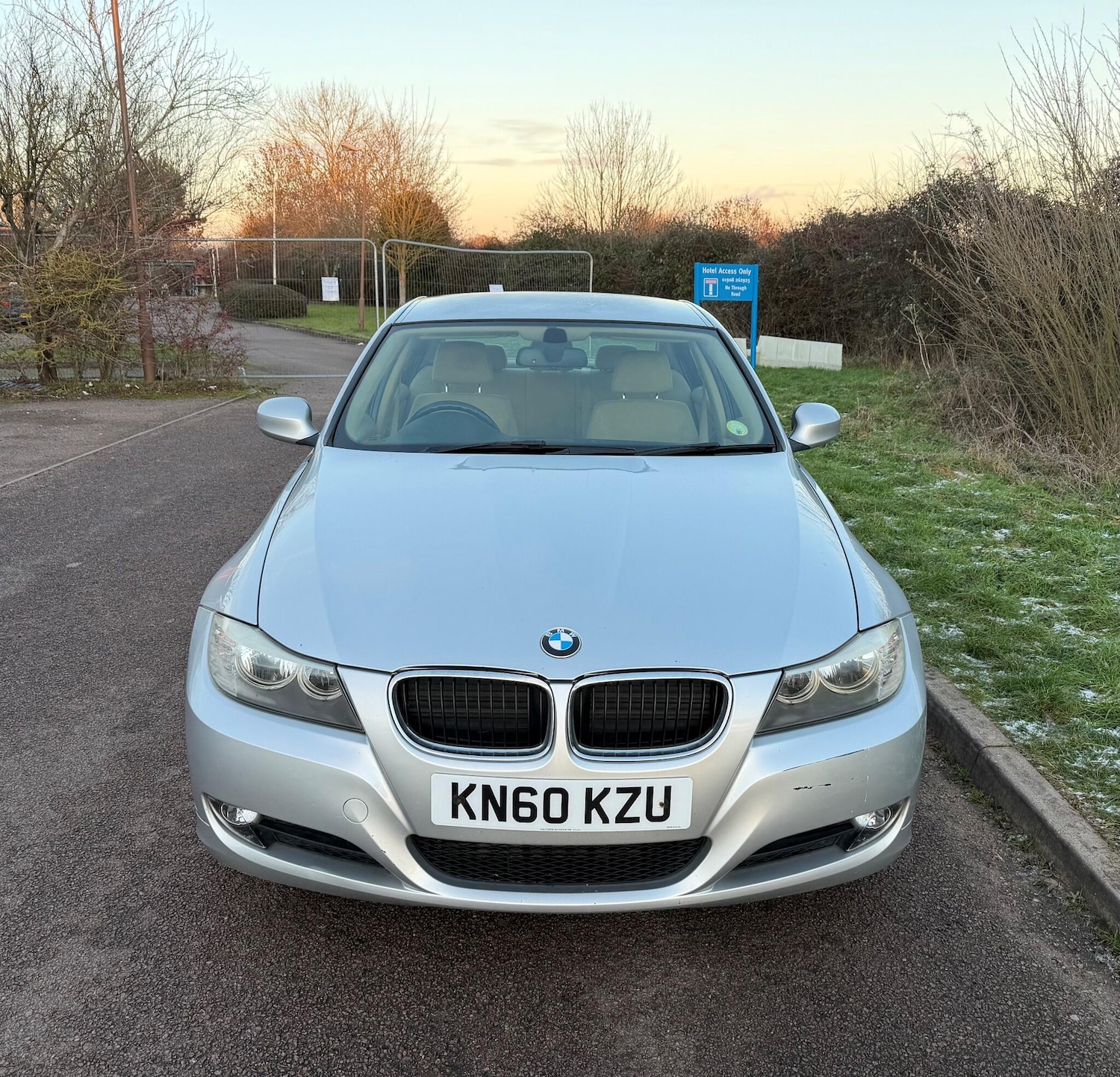 Used BMW 3 Series 2010 for sale - 77101829: Photo 2
