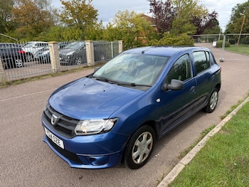 Used Dacia Sandero 2014 for sale - 75905671: Photo