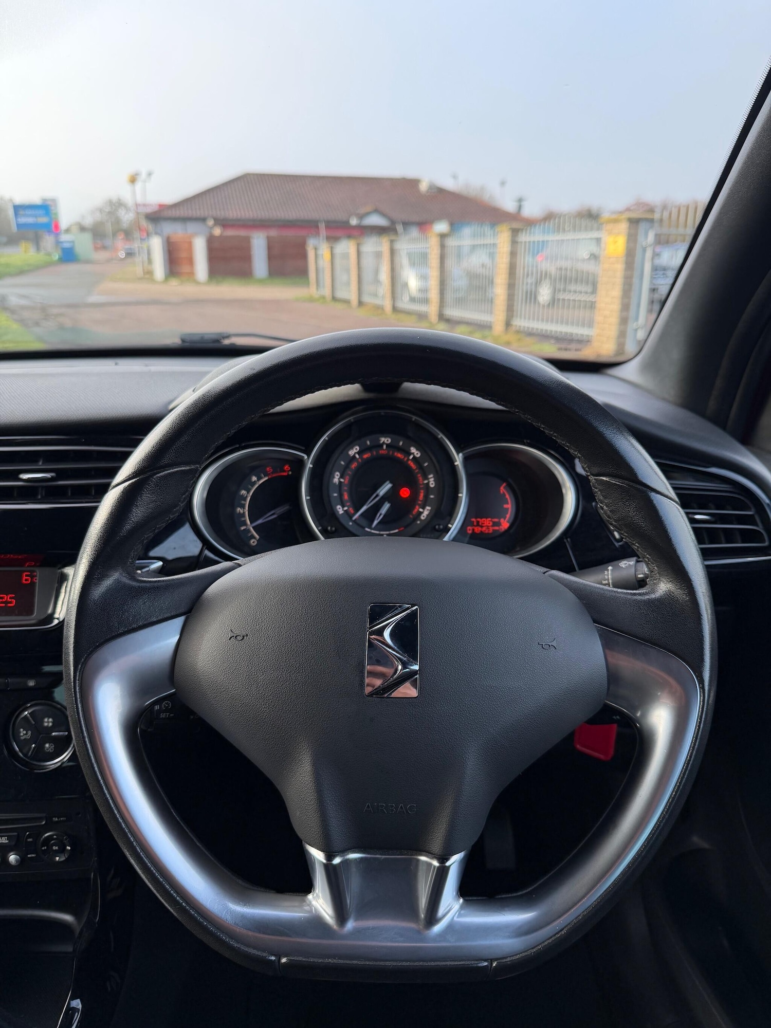 Used Citroen DS3 2010 for sale - 77016270: Photo 15