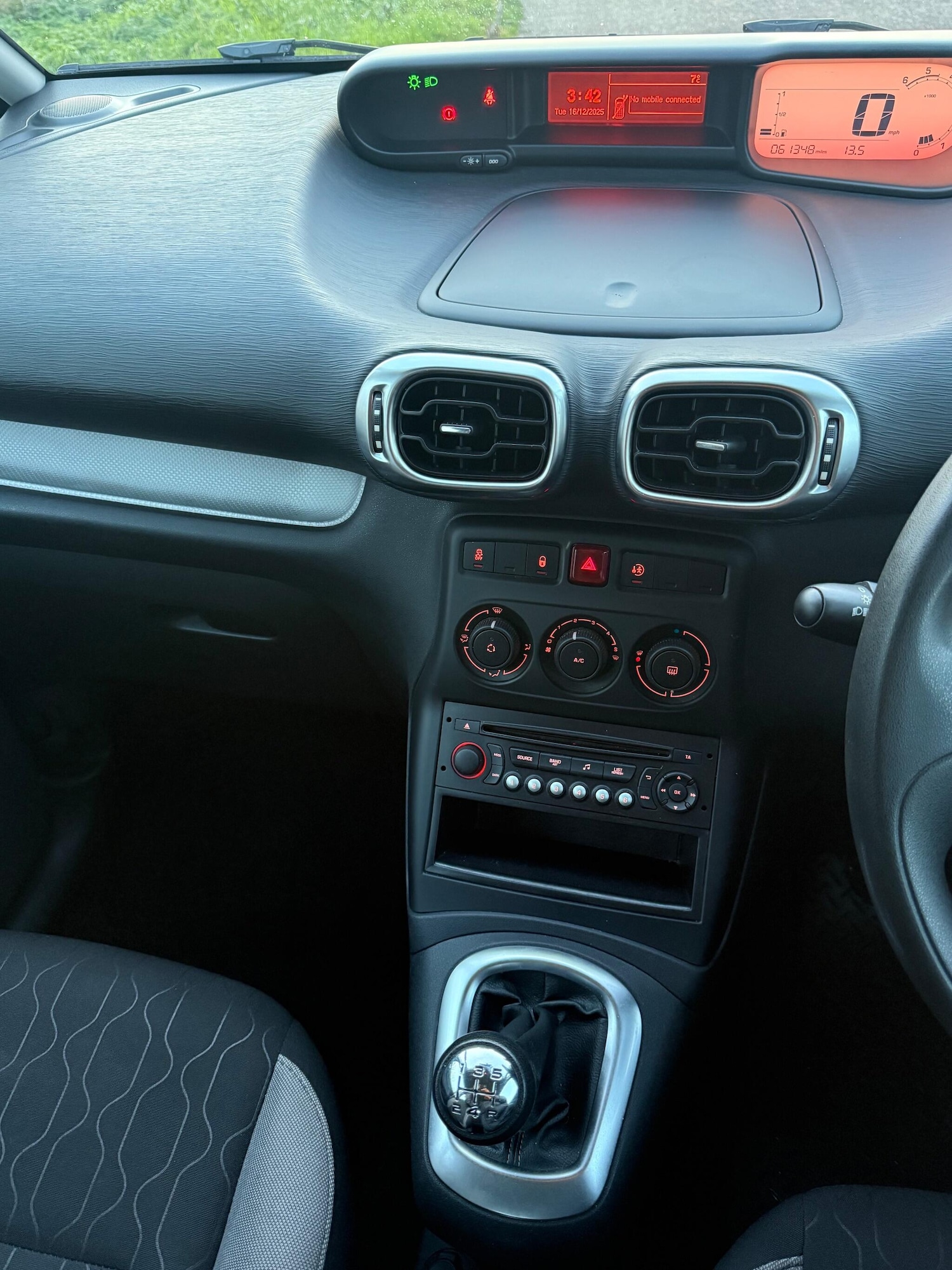 Used Citroen C3 Picasso 2015 for sale - 76965570: Photo 10