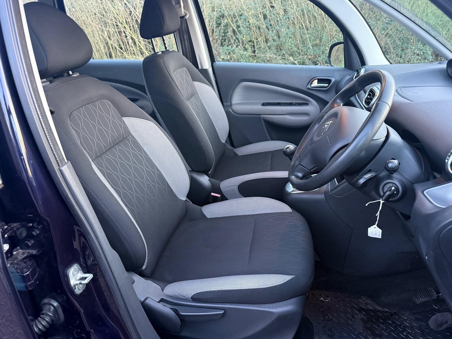 Used Citroen C3 Picasso 2015 for sale - 76965570: Photo 12