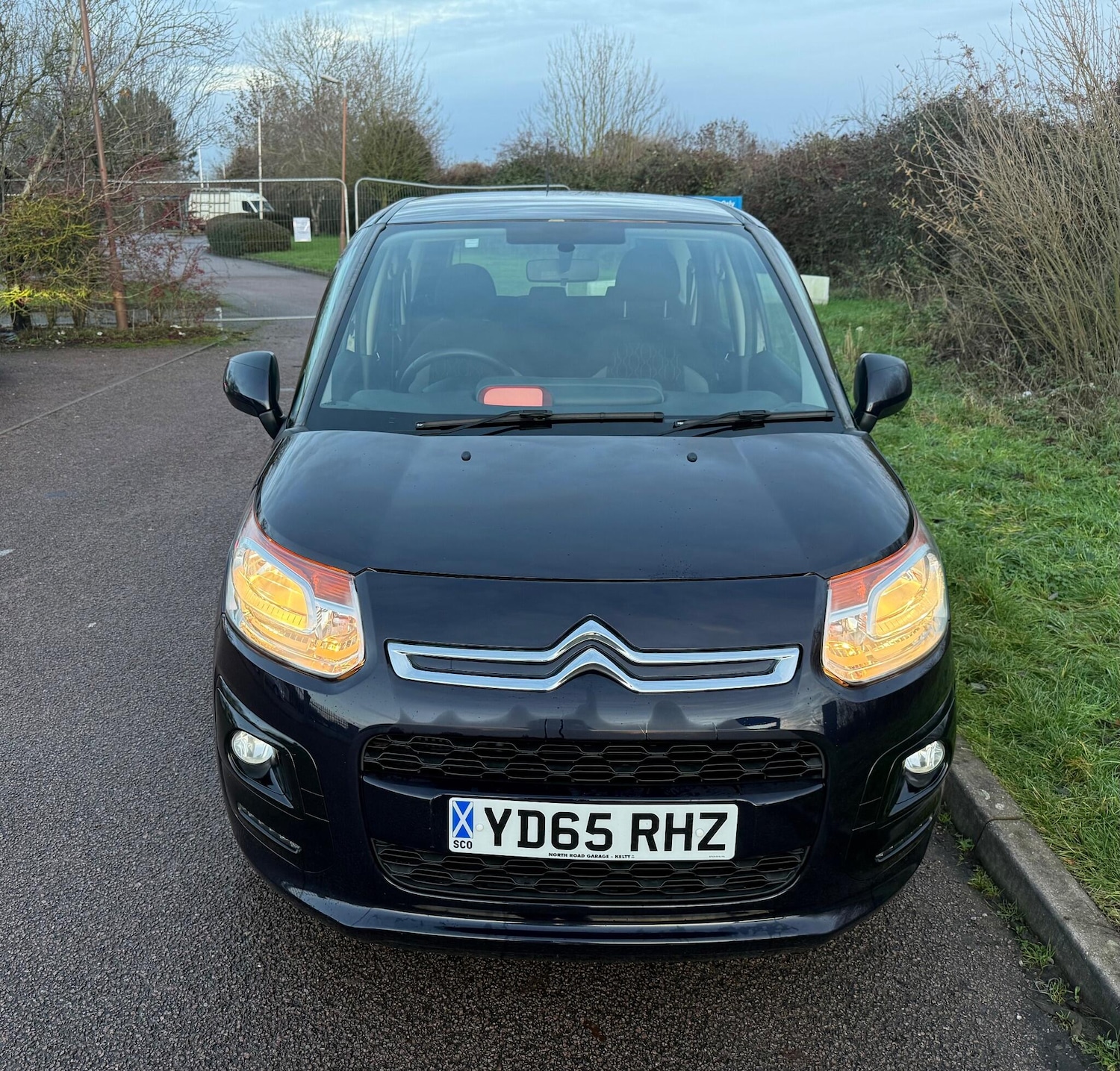 Used Citroen C3 Picasso 2015 for sale - 76965570: Photo 2