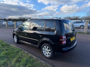 Used Volkswagen Touran 2008 for sale - 78471999: Photo