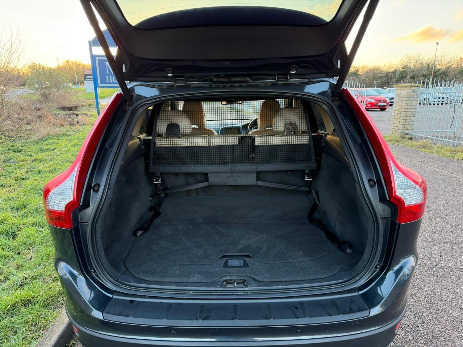 Used Volvo XC60 2013 for sale - 77229402: Photo 17