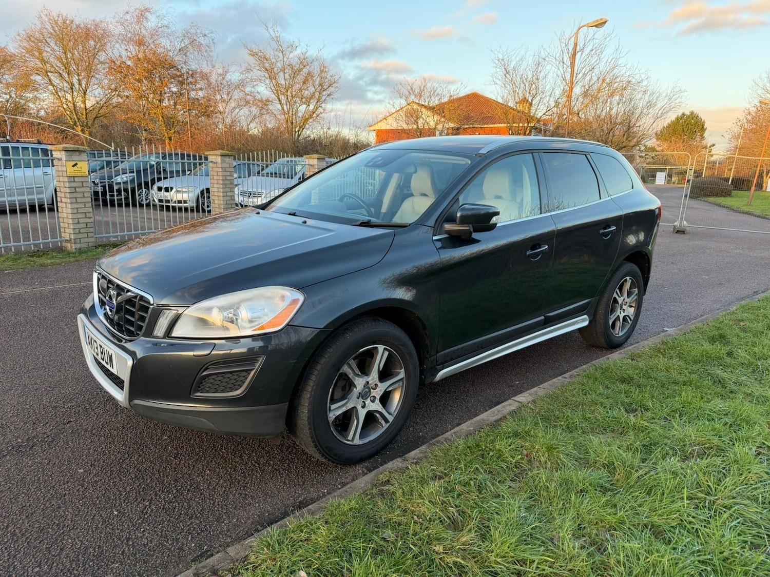 Used Volvo XC60 2013 for sale - 77229402: Photo 3