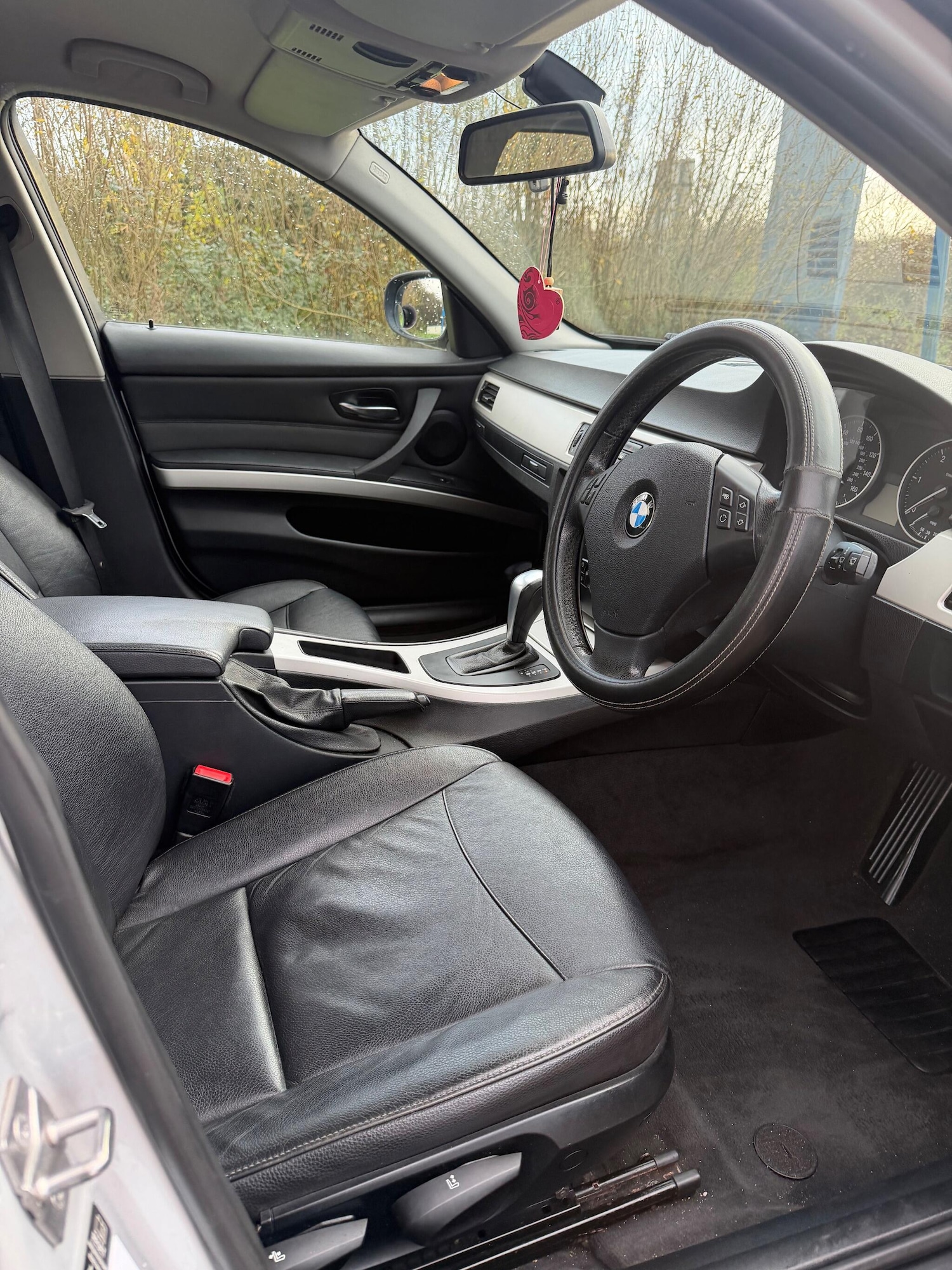 Used BMW 3 Series 2011 for sale - 76849580: Photo 12