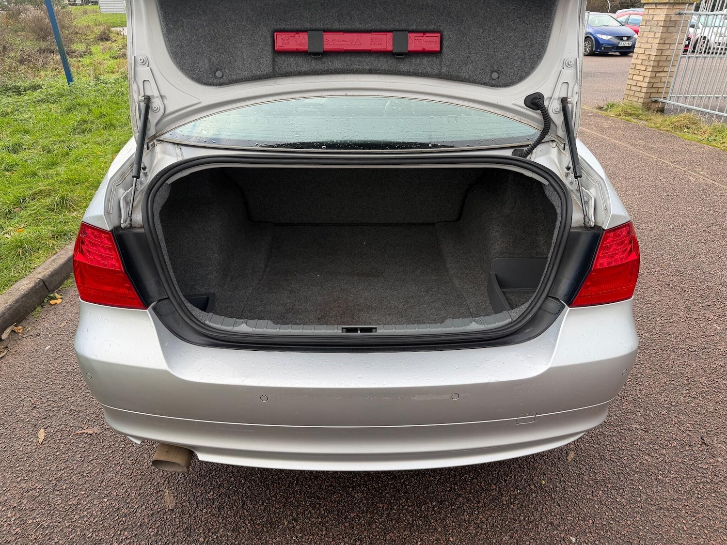 Used BMW 3 Series 2011 for sale - 76849580: Photo 17