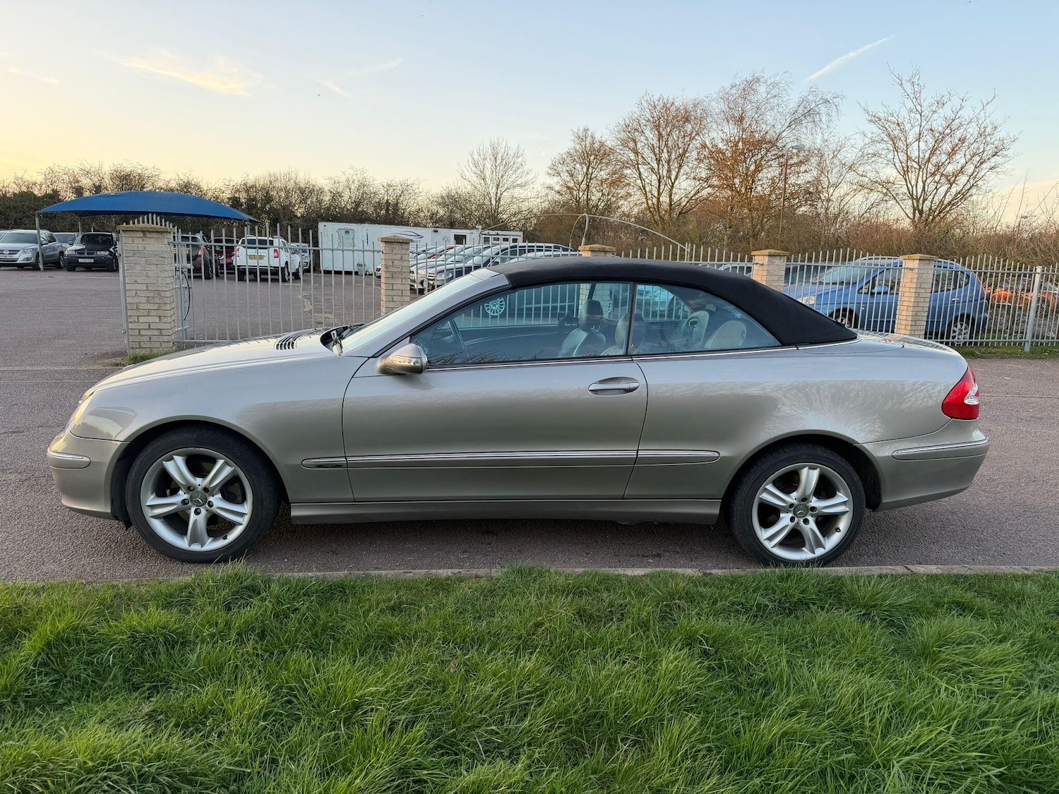 Used Mercedes-Benz CLK 2005 for sale - 77883288: Photo 12