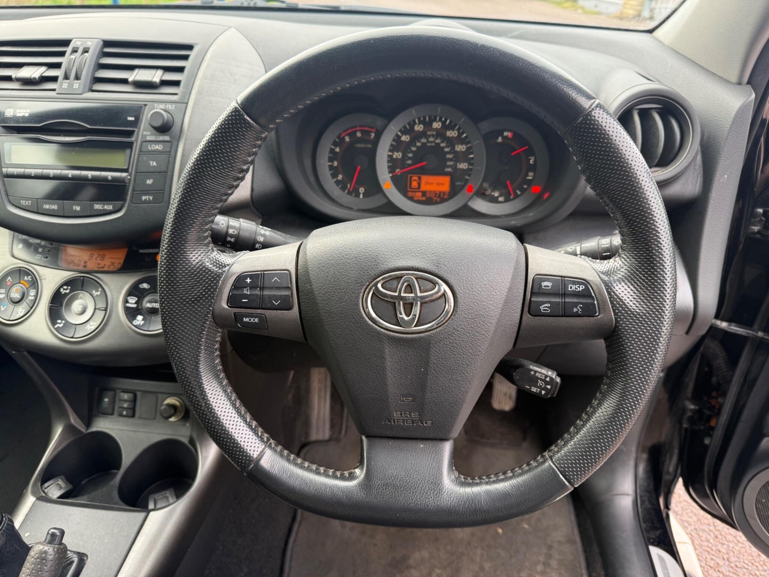 Used Toyota RAV4 2010 for sale - 77705225: Photo 11