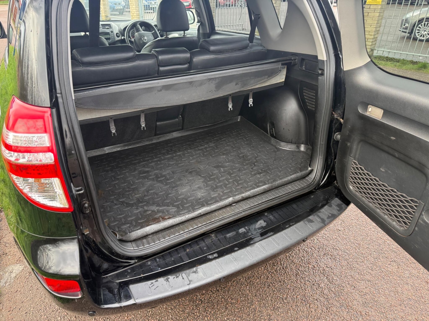 Used Toyota RAV4 2010 for sale - 77705225: Photo 14