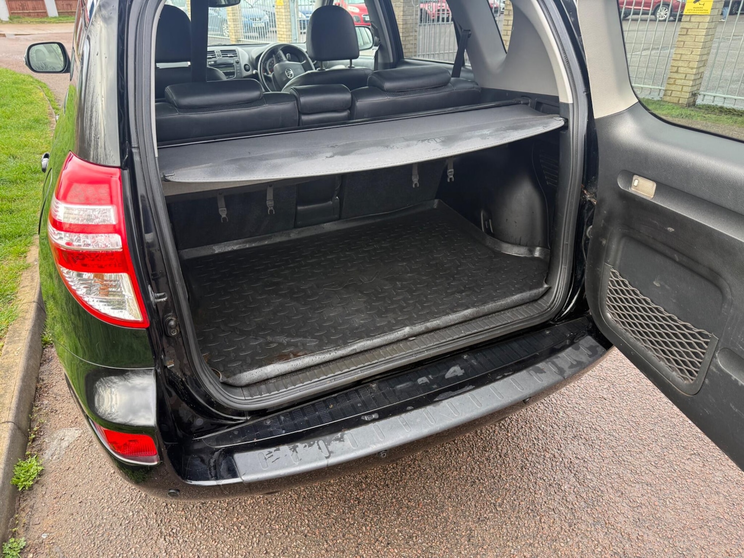 Used Toyota RAV4 2010 for sale - 77705225: Photo 15