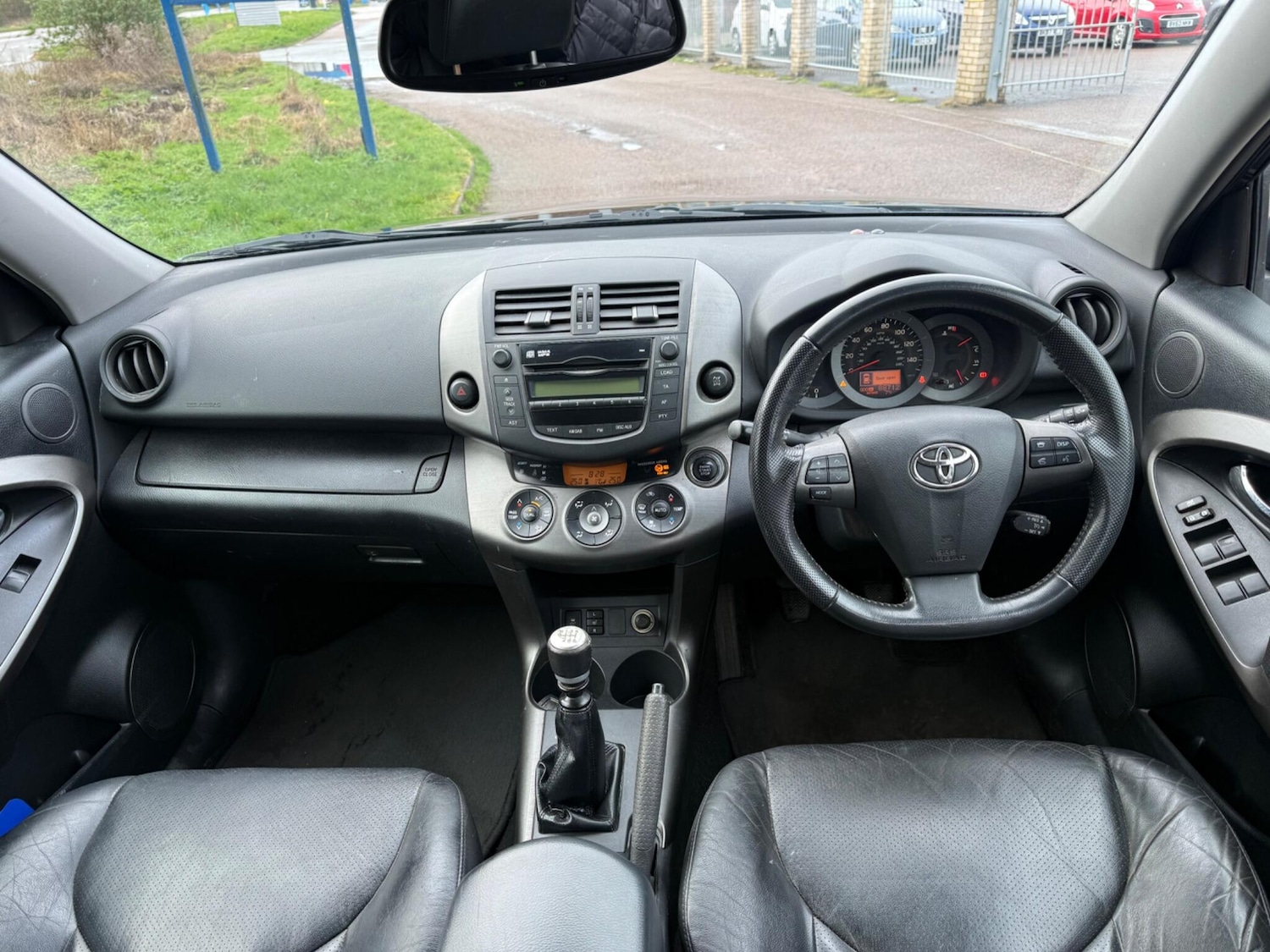 Used Toyota RAV4 2010 for sale - 77705225: Photo 8