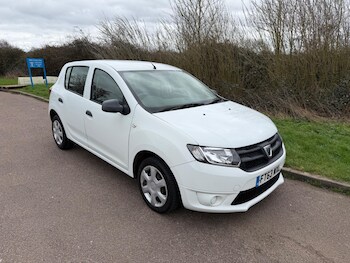 Used Dacia Sandero 2014 for sale - 77683495: Photo