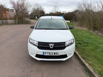Used Dacia Sandero 2014 for sale - 77683495: Photo