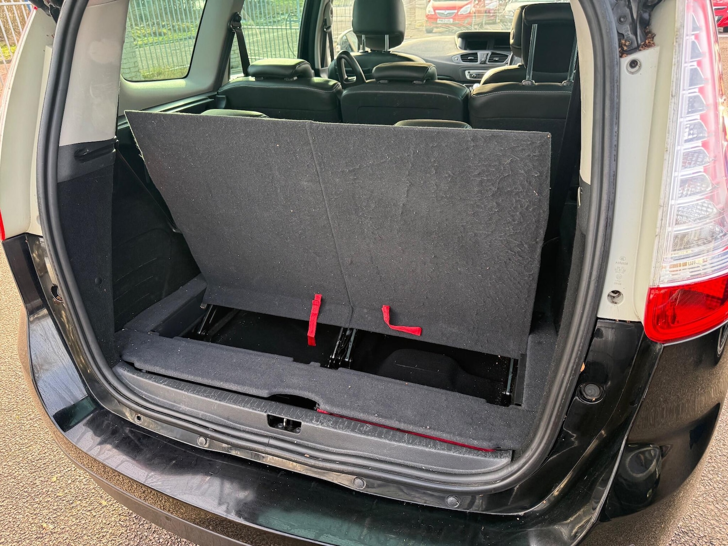 Used Renault Grand Scenic 2014 for sale - 77120440: Photo 18