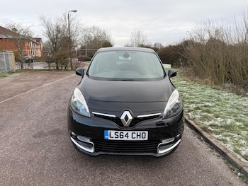 Used Renault Grand Scenic 2014 for sale - 77120440: Photo